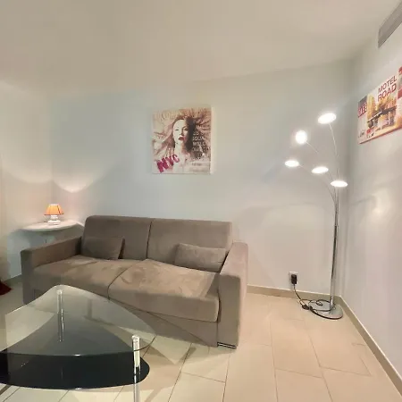 Vieux Port One Bedroom A13 *